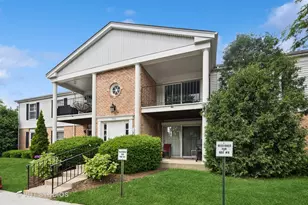 969 Golf Course Rd, Crystal Lake, IL 60014 - Photo 1