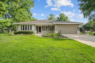 38W292 Bernice Dr, Saint Charles, IL 60175 - Photo 1