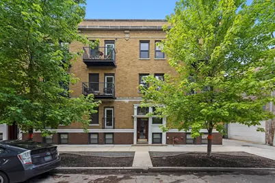 1952 W Byron Street #4, Chicago, IL 60613 - Photo 1