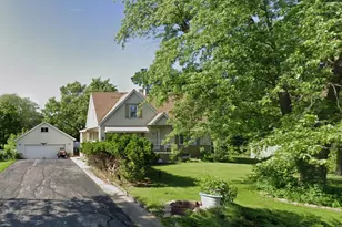 17W430 Pfund Ave, Addison, IL 60101 - Photo 1