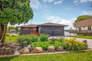 618 NE Candlewick Dr, Poplar Grove, IL 61065 - Photo 1