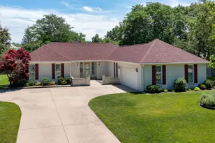 25 Barnswallow Ln, Lake Forest, IL 60045 - Photo 1