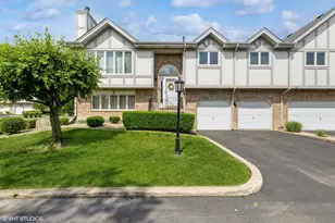 6713 181st St, Tinley Park, IL 60477 - Photo 1