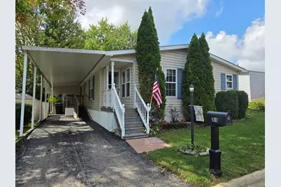 800 Oakbrook Drive, Crystal Lake, IL 60014 - Photo 1