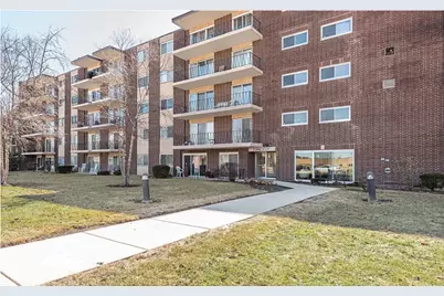 5300 Walnut Avenue #5C, Downers Grove, IL 60515 - Photo 1