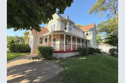 261 N Evergreen Avenue, Elmhurst, IL 60126 - Photo 1