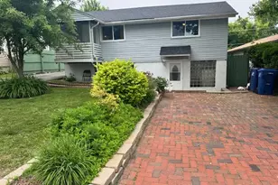 110 N Frolic Ave, Waukegan, IL 60085 - Photo 1