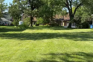 405 E Delaware St, Dwight, IL 60420 - Photo 1