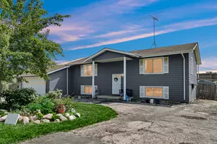 4N425 N 7th Ave, Addison, IL 60101 - Photo 1