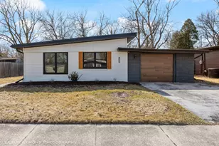 303 Shawnee St, Park Forest, IL 60466 - Photo 1