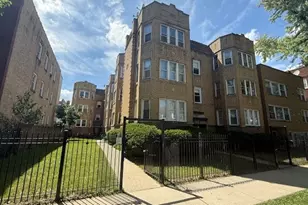 6214 N Mozart St, Chicago, IL 60659 - Photo 1
