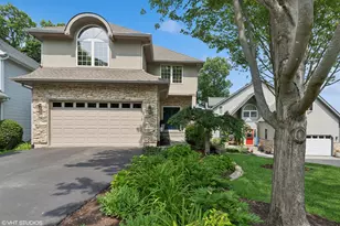 21309 W Cres Dr, Mundelein, IL 60060 - Photo 1