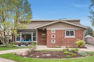 4839 Lamb Dr, Oak Lawn, IL 60453 - Photo 1