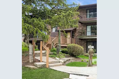 61 W Pier Drive #101, Westmont, IL 60559 - Photo 1