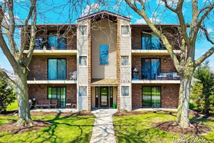 1215 Chalet Rd, Naperville, IL 60563 - Photo 1