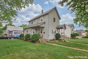 150 1st St, Woodstock, IL 60098 - Photo 1