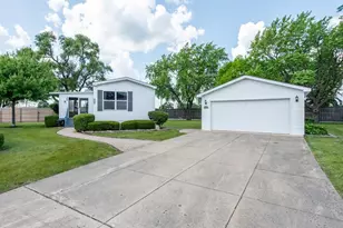 3296 Marina Dr, Park City, IL 60085 - Photo 1