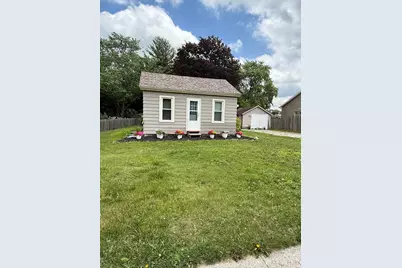 423 Maple Street, Marengo, IL 60152 - Photo 1