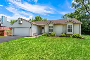 1122 Stratford Ct, Island Lake, IL 60042 - Photo 1