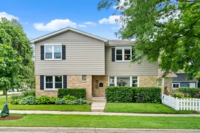 15 E Fairview Street, Arlington Heights, IL 60005 - Photo 1
