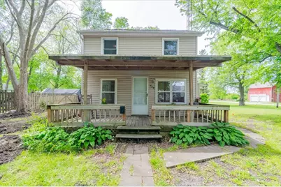 323 N 2nd Avenue, Chenoa, IL 61726 - Photo 1