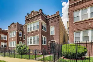 1112 N Leclaire Ave, Chicago, IL 60651 - Photo 1