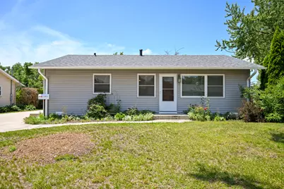 114 S Chestnut Drive, Streamwood, IL 60107 - Photo 1