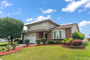 17936 Vista Dr, Country Club Hills, IL 60478 - Photo 1