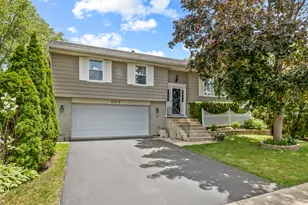 215 S Park Blvd, Streamwood, IL 60107 - Photo 1