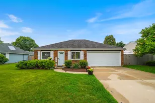 750 Shady Ln, Aurora, IL 60506 - Photo 1