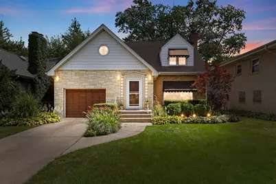 6709 N Ramona Avenue, Lincolnwood, IL 60712 - Photo 1