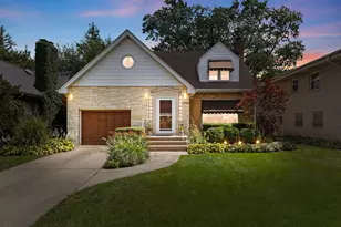 6709 N Ramona Ave, Lincolnwood, IL 60712 - Photo 1