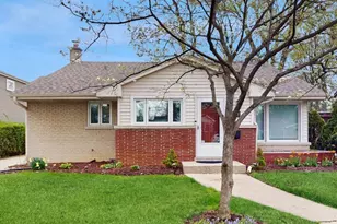 1709 S Grace Ave, Park Ridge, IL 60068 - Photo 1