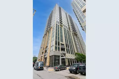 700 N Larrabee Street #1205, Chicago, IL 60654 - Photo 1