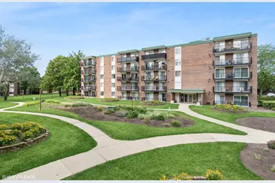 5S040 Pebblewood Lane #E201, Naperville, IL 60563 - Photo 1