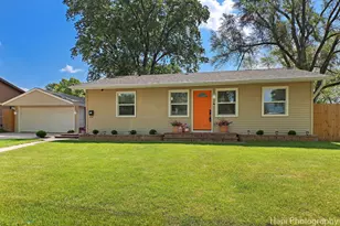 414 Cedar Cir, Streamwood, IL 60107 - Photo 1