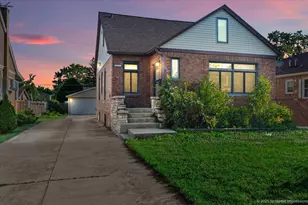 659 W Albert St, Elmhurst, IL 60126 - Photo 1