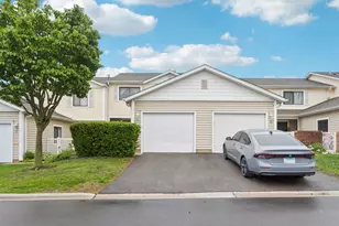 12 N Waterford Dr, Schaumburg, IL 60194 - Photo 1