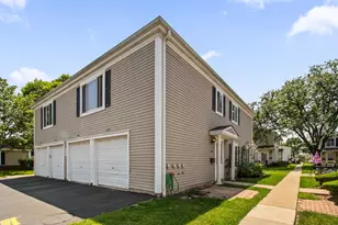 1451 Cove Dr, Prospect Heights, IL 60070 - Photo 1