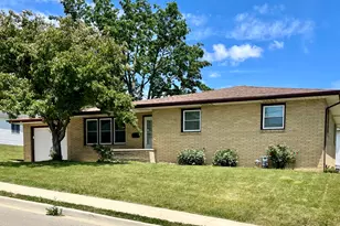 1203 Buffalo St, Peru, IL 61354 - Photo 1