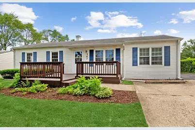 347 Hiawatha Drive, Buffalo Grove, IL 60089 - Photo 1