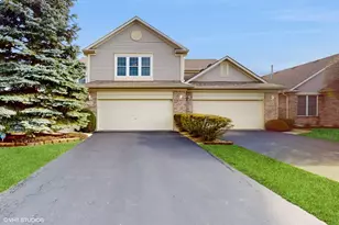 7852 Bristol Park Dr, Tinley Park, IL 60477 - Photo 1