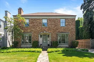 2025 Greenwood Ave, Wilmette, IL 60091 - Photo 1