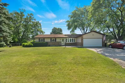 1514 N North Avenue, McHenry, IL 60050 - Photo 1