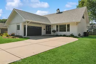 4615 Gettysburg Dr, Rolling Meadows, IL 60008 - Photo 1