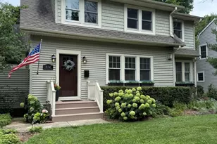 814 S 7th St, Saint Charles, IL 60174 - Photo 1