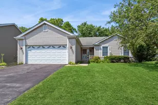 27W120 Walnut Dr, Winfield, IL 60190 - Photo 1