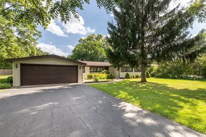 419 W Clarendon Street, Prospect Heights, IL 60070 - Photo 1