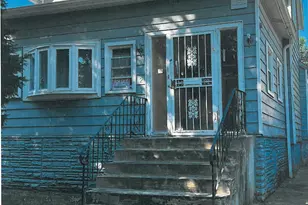7222 S Paxton Ave, Chicago, IL 60649 - Photo 1