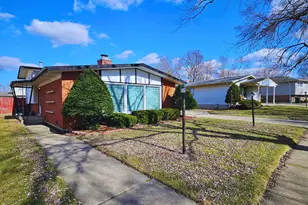 525 N Park Dr, Glenwood, IL 60425 - Photo 1